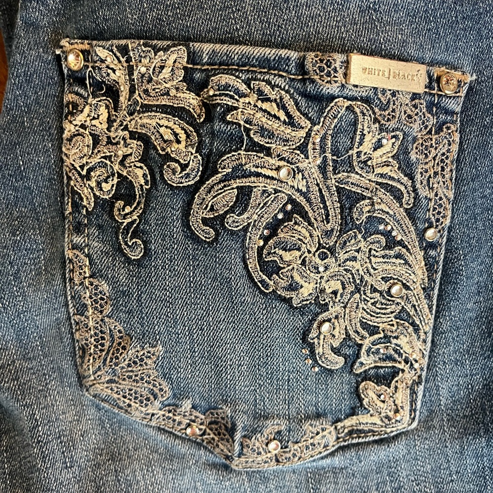 White House Black Market Flare Jeans with Lace Detail 2S 2P - Picture 2 of 6